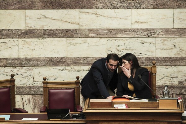 28 φωτογραφίες απ' την Βουλή, την ημέρα της ψήφου εμπιστοσύνης