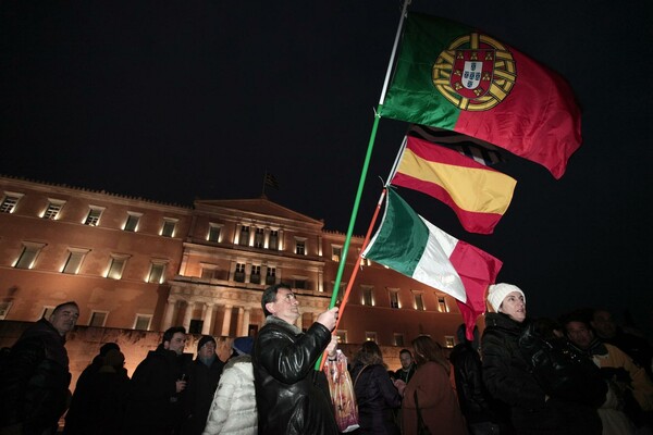 15 φωτογραφίες απ' την πάνω πλατεία του Συντάγματος 