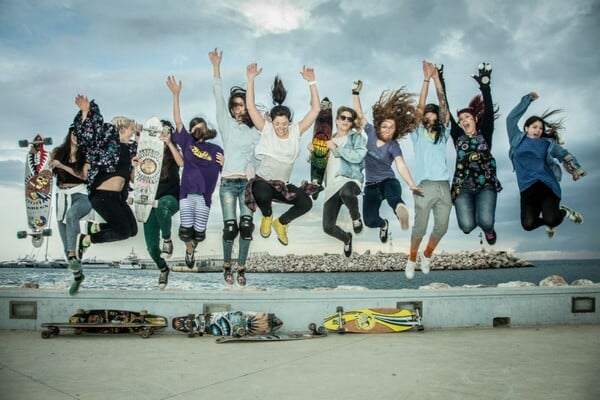 Longboard Girls Crew Greece