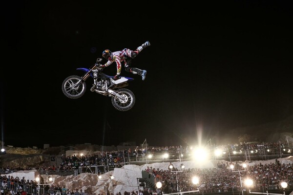 Οι κορυφαίοι του Freestyle Motocross με πίστα το αρχαίο λατομείο Μαρμάρων Διονύσου