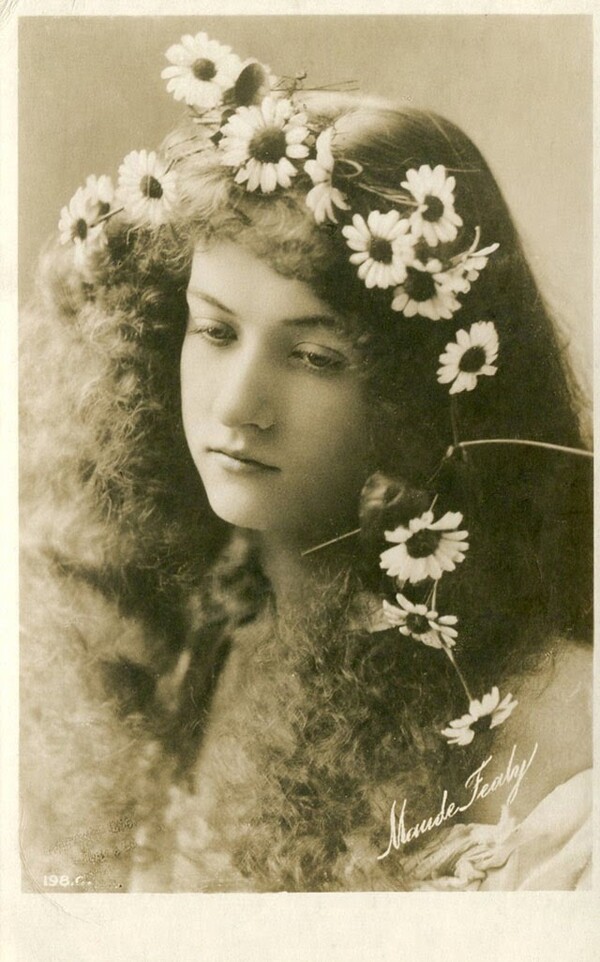 Ποια ήταν η καλλονή Maude Fealy;