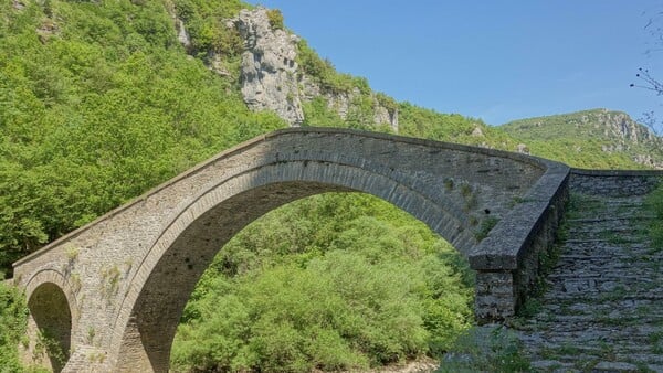 Τα 20 ωραιότερα γεφύρια της Ηπείρου που στέκουν ακόμα