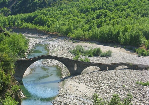 Τα 20 ωραιότερα γεφύρια της Ηπείρου που στέκουν ακόμα