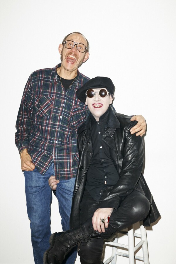 Ο Terry Richardson κατάφερε να φωτογραφίσει τον Marilyn Manson με τον πατέρα του