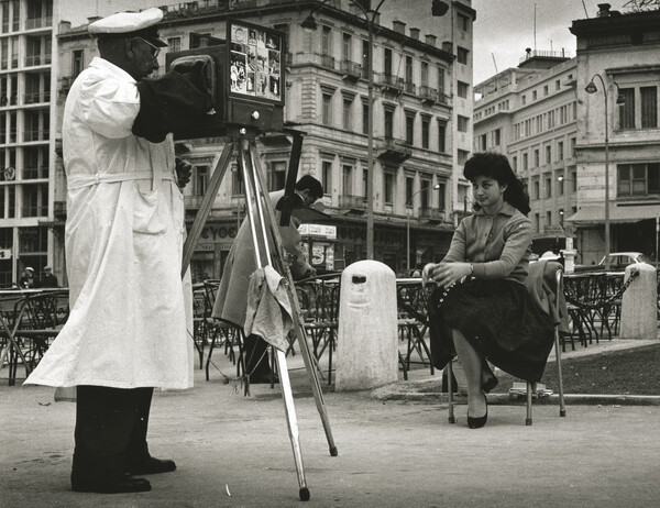 Ταξίδι στη δεκαετία του ’60 σε ασπρόμαυρο φόντο