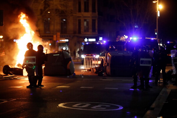 Ισπανία: Συνελήφθη ο ράπερ που κλείστηκε σε πανεπιστήμιο για να αποφύγει τη φυλάκιση