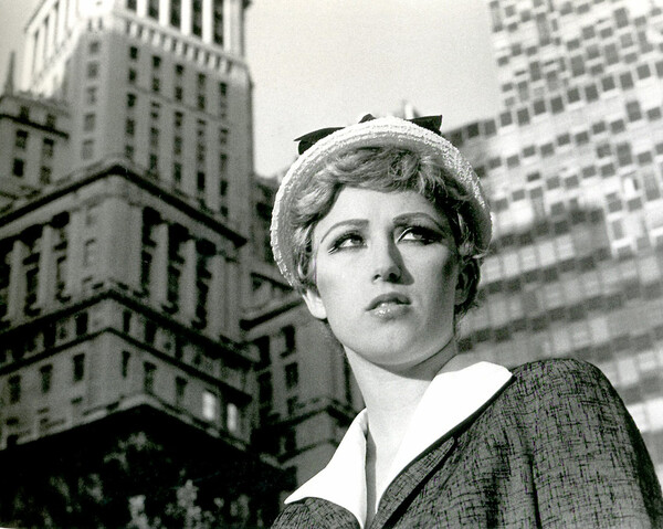 Cindy Sherman. Αναδρομική στο ΜΟΜΑ.