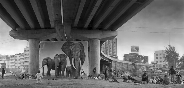 "Κληρονομώντας τη σκόνη", από τον φωτογράφο Nick Brandt