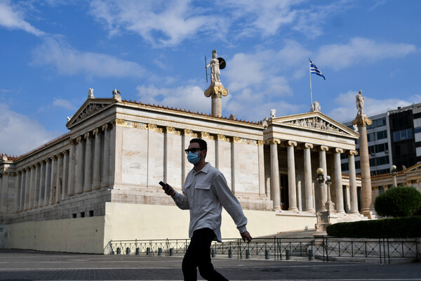 Ανοίγουν τα καταστήματα μεγάλων αλυσίδων μόνο για επαγγελματίες