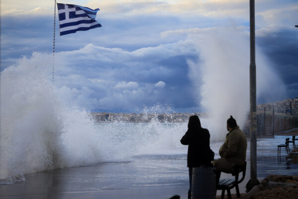 Κακοκαιρία: Τι να προσέχουν από το βράδυ οι πολίτες - Οδηγίες από την Πολιτική Προστασία