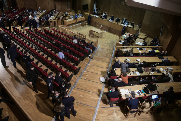 Παραδίδονται τα στελέχη της Χρυσής Αυγής- Το σχέδιο της ΕΛ.ΑΣ. για τα επόμενα βήματα