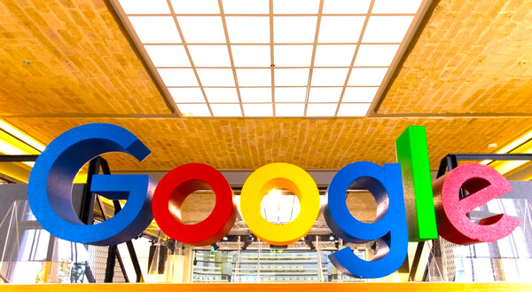 Η Google θα πληρώνει πλέον τα γαλλικά media - Συμφωνία 76 εκατ. δολαρίων με την ένωση γαλλικού Τύπου