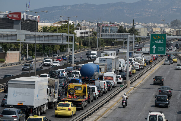 Μποτιλιάρισμα στον Κηφισό μετά από τροχαίο - Ο «χάρτης» της κυκλοφορίας