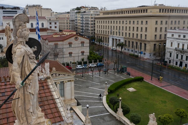 Έκτακτες ανακοινώσεις από Σταϊκούρα και Χαρδαλιά σήμερα - Ενόψει lockdown