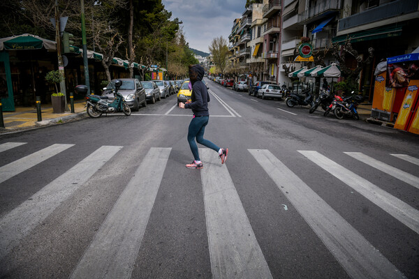 Καθολικό lockdown στη χώρα: Επιστρέφει το 13033 - Ανακοινώσεις Μητσοτάκη στις 12:00