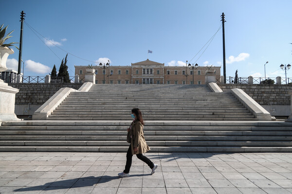 Lockdown: Τα έκτακτα μέτρα που ισχύουν από σήμερα - Οι περιοχές αυξημένου κινδύνου