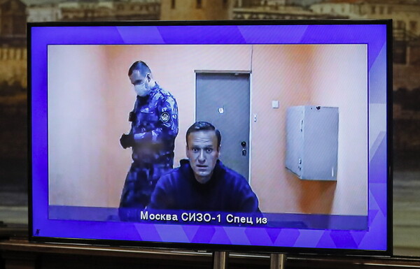 Ρωσία: Δικαστήριο αποφάσισε την παραμονή του Ναβάλνι στην φυλακή