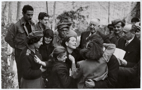 72 κυριολεκτικά συγκλονιστικές φωτογραφίες της διχασμένης Ελλάδας