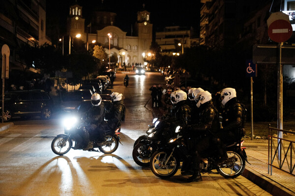 Αστυνομικοί σε μηχανές στη Ν. Σμύρνη