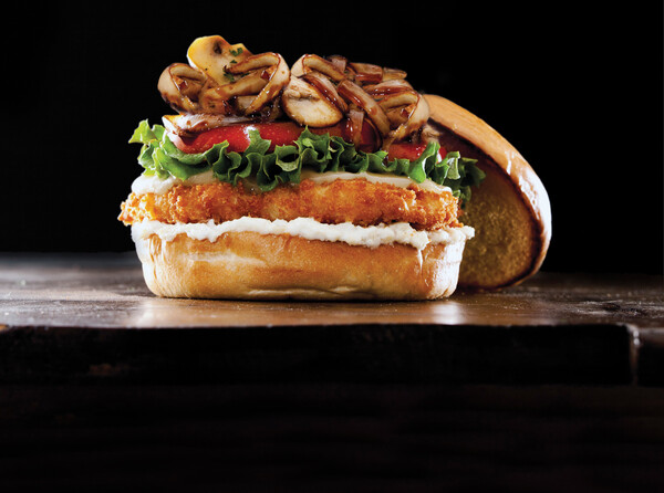 Τα T.G.I. Friday’s® παρουσιάζουν τα νέα Twister Burgers