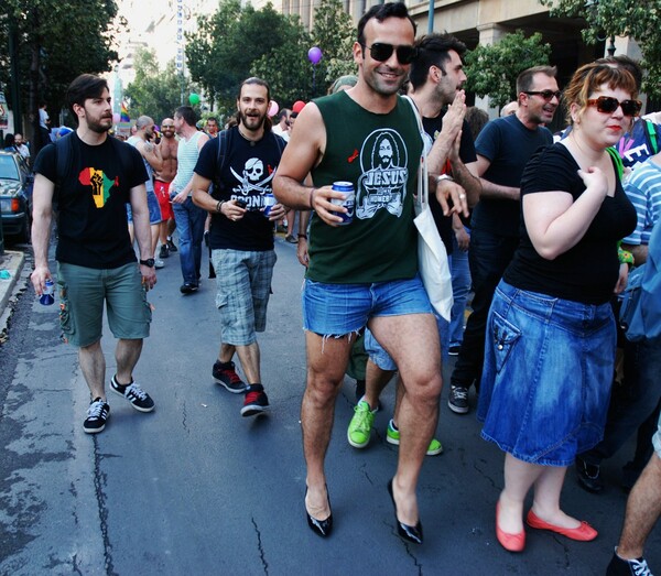 Σύνταγμα. 11η μέρα. Via Gay Parade.