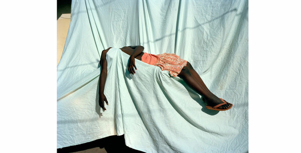 Parasomnia (...η το εγκώμιο της αφρικάνικης σκιάς). Viviane Sassen.