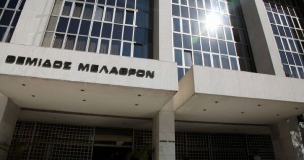 Ο Άρειος Πάγος δικαίωσε εργαζόμενο που απολύθηκε χωρίς αποζημίωση