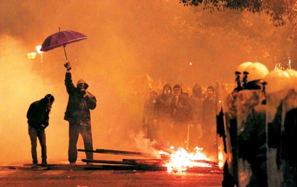 Εγκρίθηκαν οι αποζημιώσεις σε καταστηματάρχες για τα επεισόδια