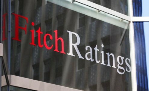 Fitch: Απίθανο το ενδεχόμενο εξόδου της Ελλάδας από το ευρώ