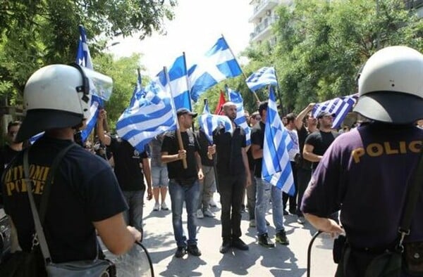 «Έχω στοιχεία για τη σχέση Χ.Α. και αστυνομίας,» λέει ο επίτροπος για τα ανθρώπινα δικαιώματα