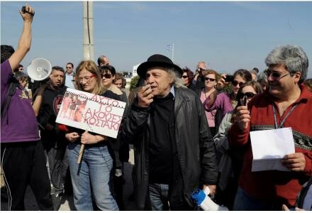 Οι «αγανακτισμένοι» στον Βουλγαράκη (video)