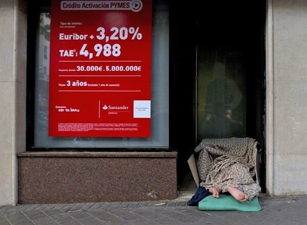 Δραματική αύξηση των φτωχών στην Ισπανία