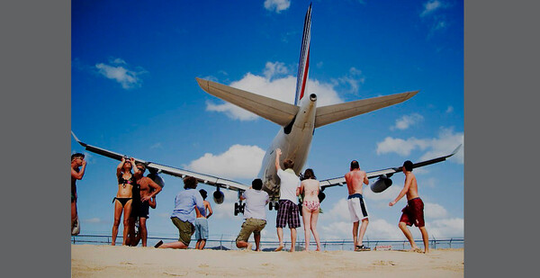 Maho Beach. Thomas Prior.