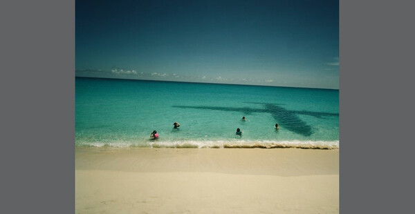 Maho Beach. Thomas Prior.