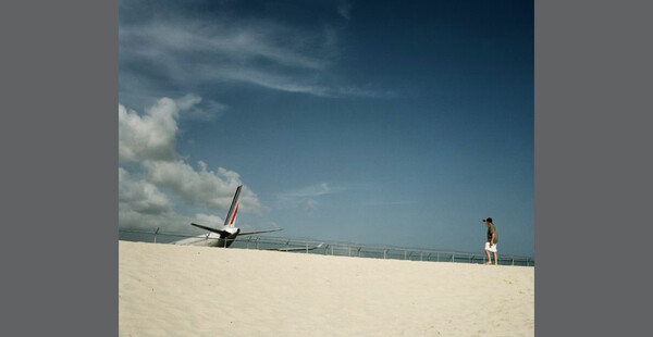 Maho Beach. Thomas Prior.