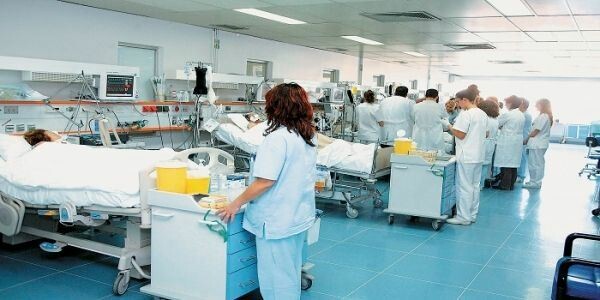 230 χιλιάδες ανασφάλιστοι αποκτούν πρόσβαση σε υπηρεσίες υγείας