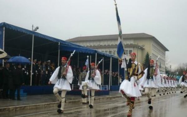 Αντιστασιακοί κατά βουλευτή της Χρυσής Αυγής