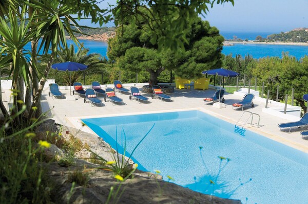 Vouliagmeni Suites