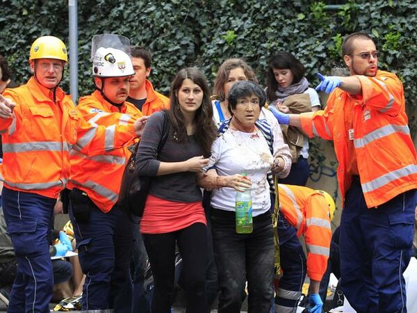 Update: Φόβοι για τέσσερις νεκρούς στο κέντρο της Πράγας από κατάρρευση κτιρίου