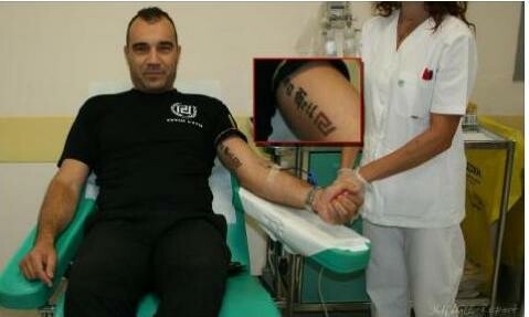 Τι γράφει στο τατουάζ του ο βουλευτής της Χρυσής Αυγής, Παναγιώτης Ηλιόπουλος;