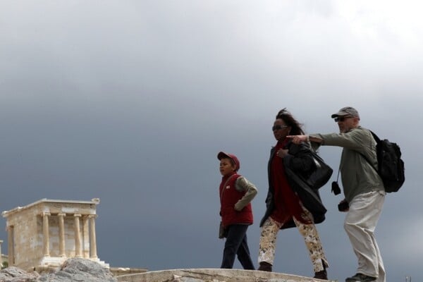 Κάτι «κινείται» στον τουρισμό