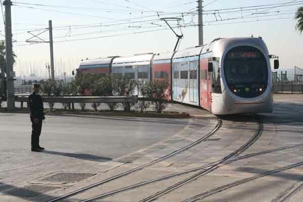 Τραμ- 200 εκ. Ευρώ ζημιές.