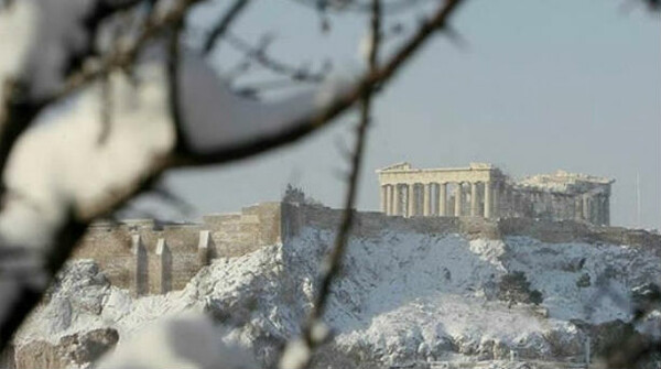 Σκατά στο χιόνι