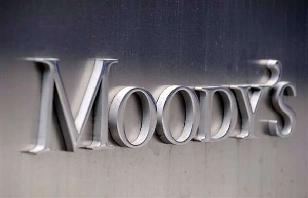 Moody's: Οι πρόωρες εκλογές θα εμποδίσουν την εφαρμογή του Μνημονίου