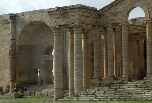 Οι τζιχαντιστές καταστρέφουν και την αρχαία πόλη Χάτρα