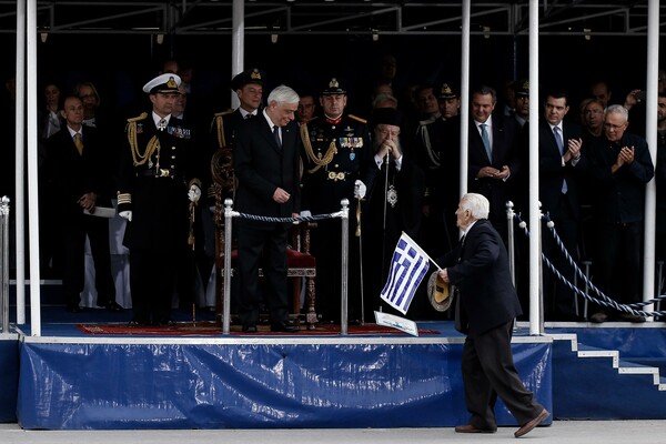 Εθνική περηφάνια ή άχρηστο στρατιωτικοθρησκευτικό κιτς;