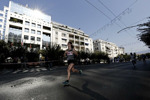 Ο τερματισμός του Μερούση στο Μαραθώνιο και φωτορεπορτάζ από τη μεγάλη γιορτή της Αθήνας