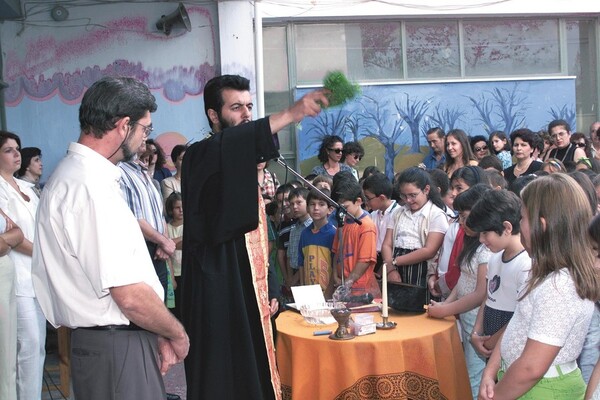 Πρώτο κουδούνι με 7 χιλιάδες κενά στα σχολεία