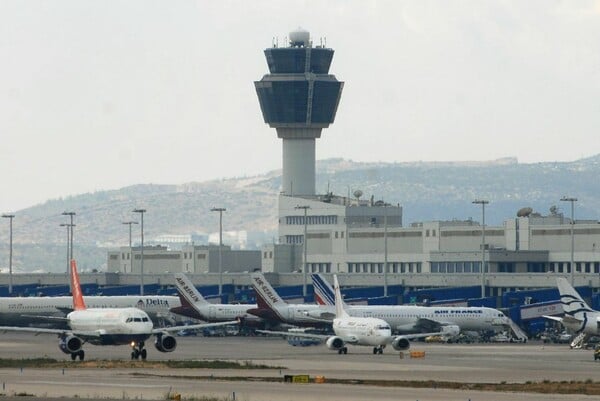 Συναγερμός στο Ελευθέριος Βενιζέλος για αεροπλάνο που παρουσίασε πρόβλημα στον αέρα