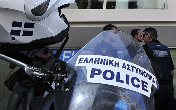 17χρονη κατήγγειλε ότι την βίασε 26χρονη στο Μενίδι